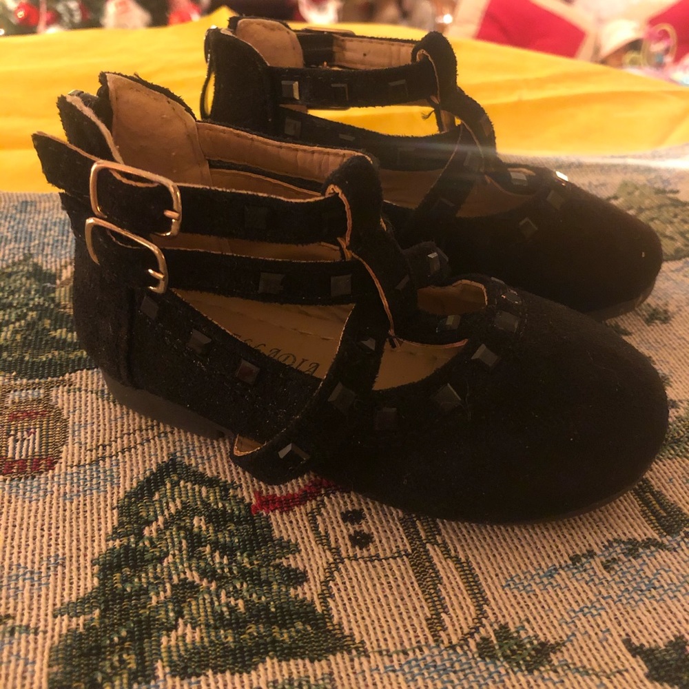 Kid’s dress shoes
